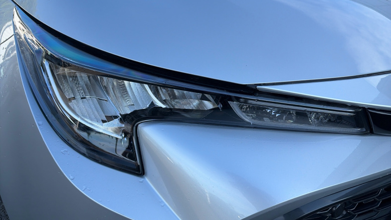 Toyota Corolla 2.0 VVT-i Hybrid Design 5dr CVT Hybrid Estate
